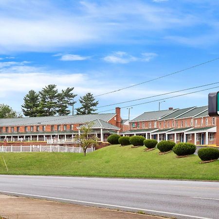 Econo Lodge Waynesboro - Skyline Drive Экстерьер фото